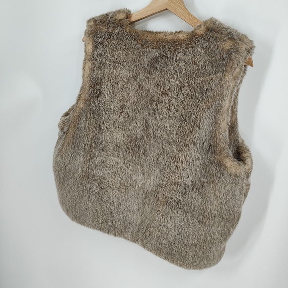 Aerie | faux fur vest - Picture 4 of 4